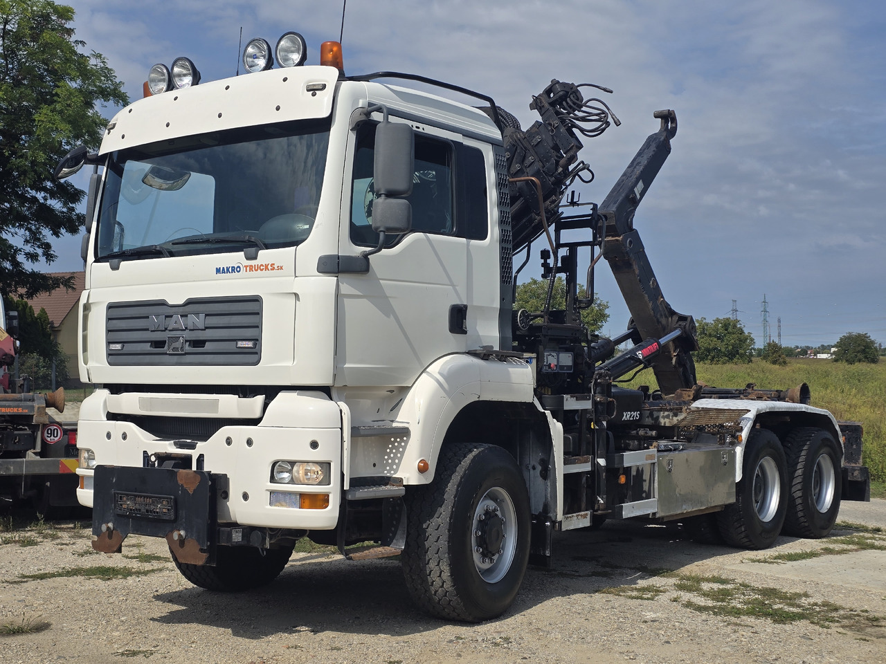MAN TGA 26.440 6X6 / HOOK SYSTEM / HIAB 166D REMOTE SPECIAL PRICE ONLY THIS YEAR - Pacēlājs ar āķi, Kravas auto ar manipulatoru: foto 2 MAN TGA 26.440 6X6 / HOOK SYSTEM / HIAB 166D REMOTE SPECIAL PRICE ONLY THIS YEAR - Pacēlājs ar āķi, Kravas auto ar manipulatoru: foto 2