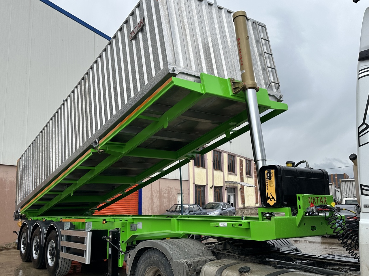 OKTAR TREYLER 2025 - Puspiekabe cisterna: foto 1 OKTAR TREYLER 2025 - Puspiekabe cisterna: foto 1