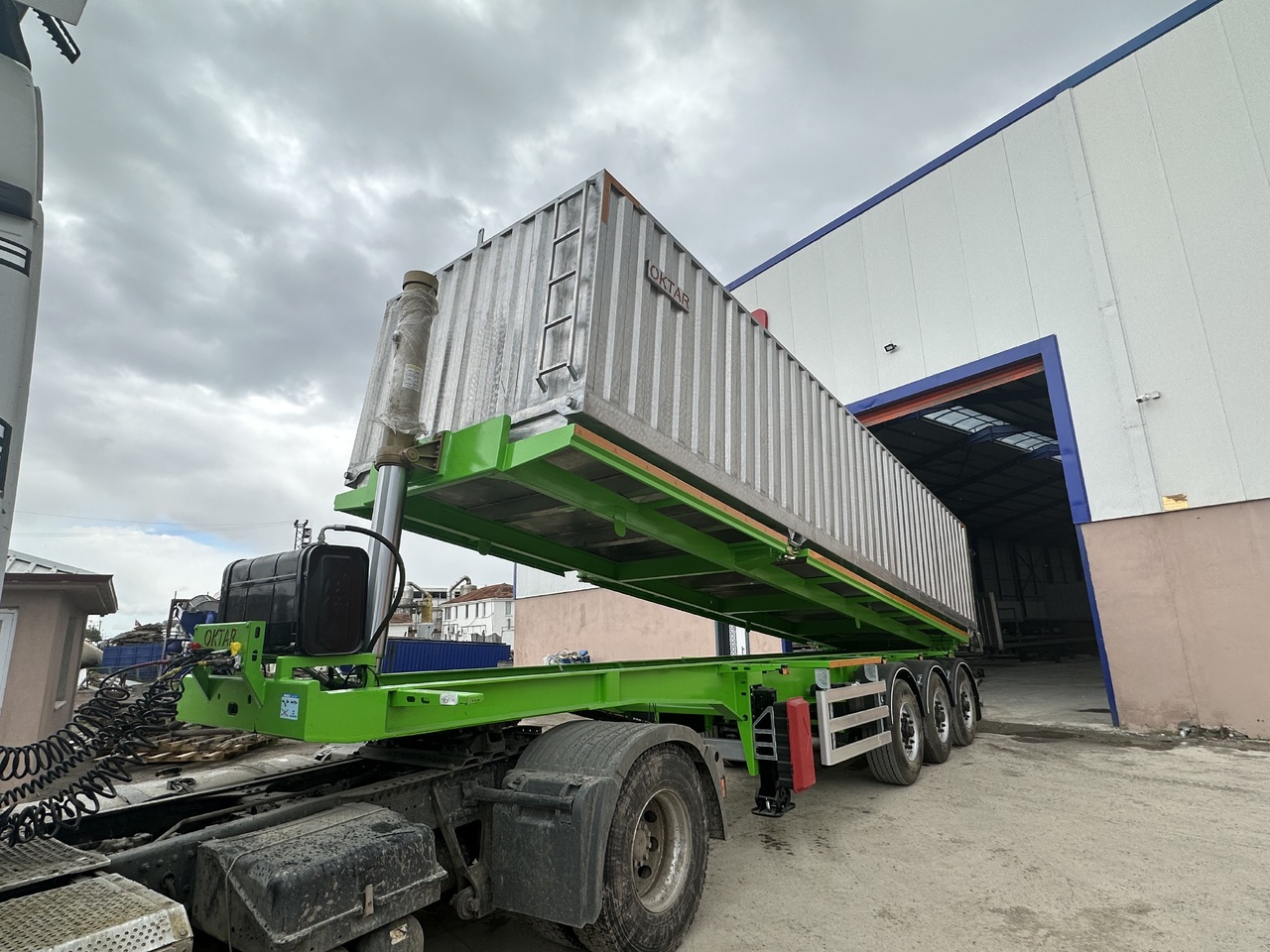 OKTAR TREYLER 2025 - Puspiekabe cisterna: foto 3 OKTAR TREYLER 2025 - Puspiekabe cisterna: foto 3