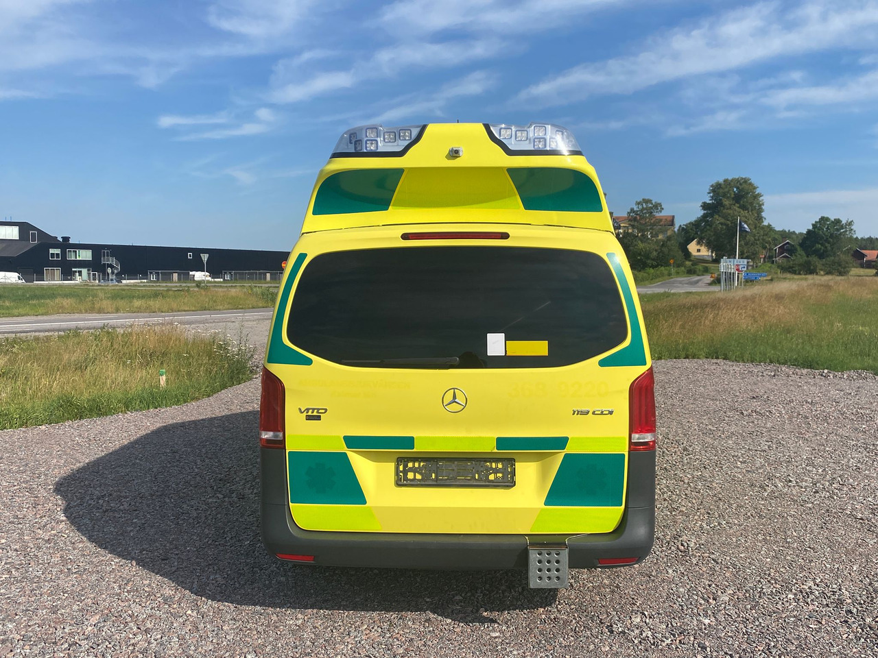 MERCEDES-BENZ Vito 119 4x4 - Ambulans / AMBULANCE - Ātrās palīdzības mašīna: foto 3 MERCEDES-BENZ Vito 119 4x4 - Ambulans / AMBULANCE - Ātrās palīdzības mašīna: foto 3
