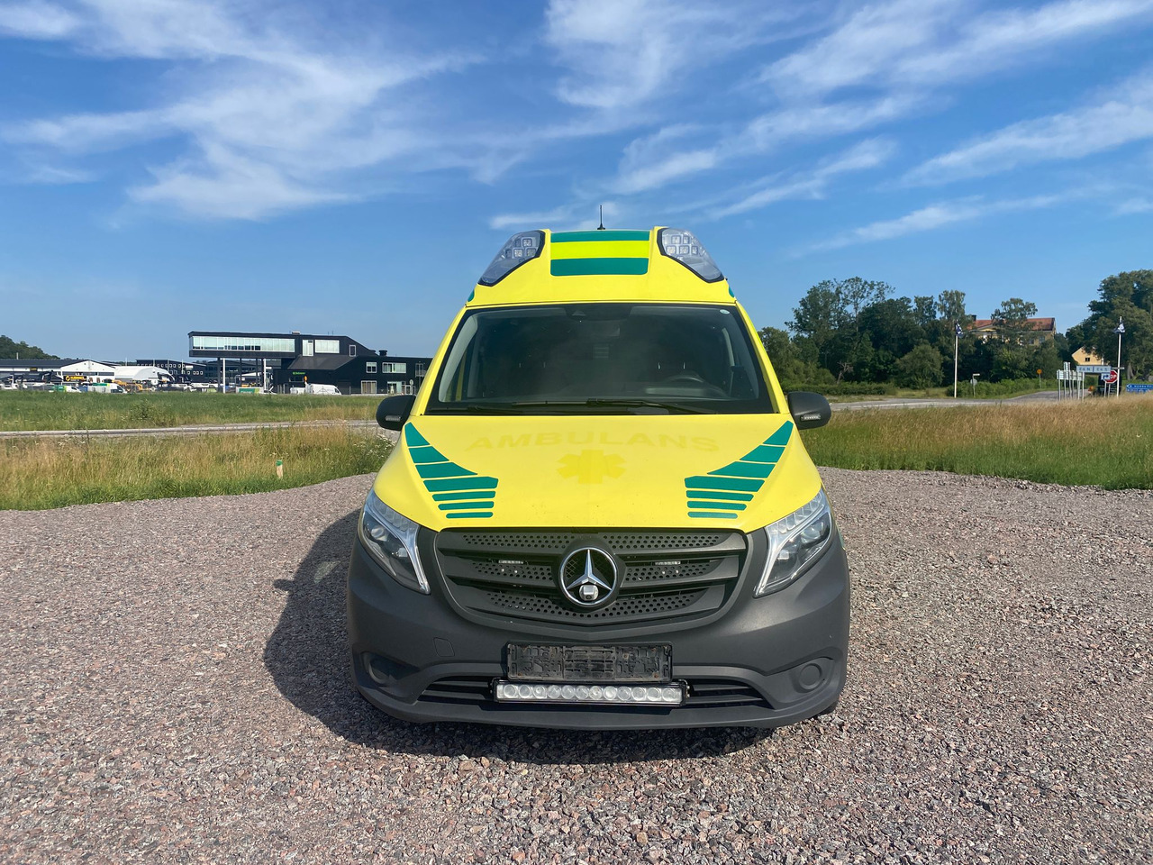 MERCEDES-BENZ Vito 119 4x4 - Ambulans / AMBULANCE - Ātrās palīdzības mašīna: foto 4 MERCEDES-BENZ Vito 119 4x4 - Ambulans / AMBULANCE - Ātrās palīdzības mašīna: foto 4