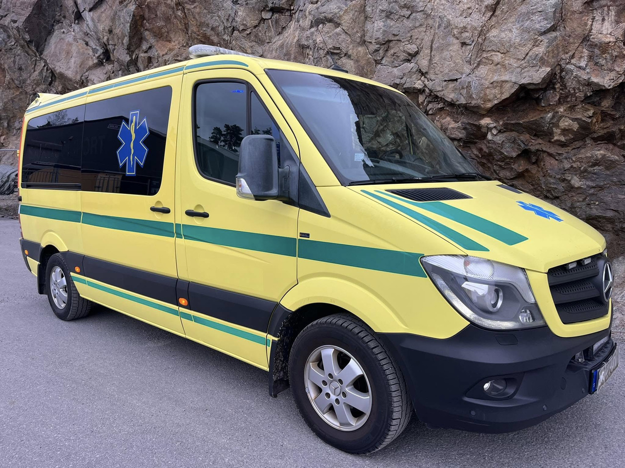 Mercedes-Benz Sprinter 316 - 2 stretcher ambulance - RESERVERAD!! - Ātrās palīdzības mašīna: foto 2 Mercedes-Benz Sprinter 316 - 2 stretcher ambulance - RESERVERAD!! - Ātrās palīdzības mašīna: foto 2