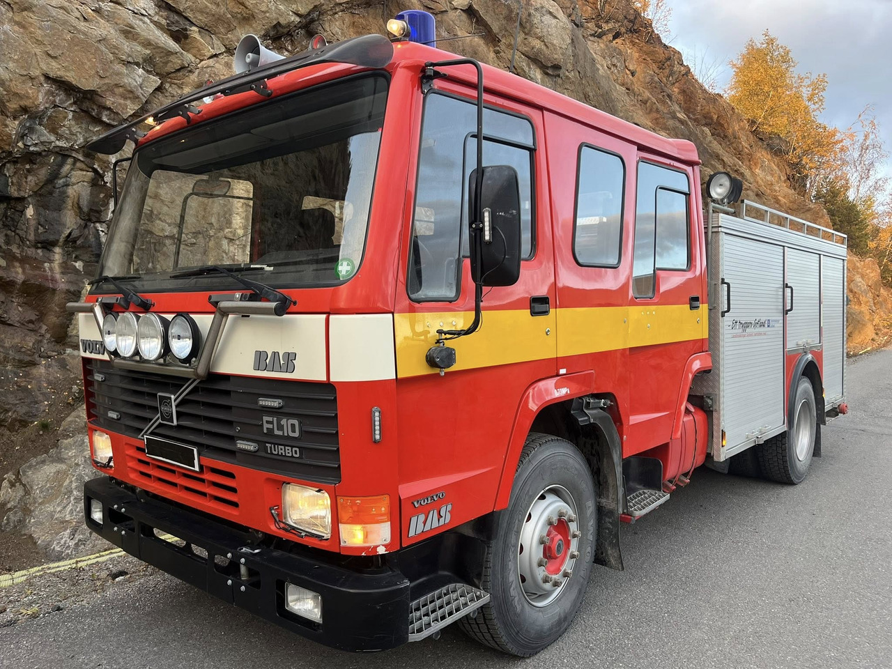 VOLVO FL 10 4x2 - Ugunsdzēsēju mašīna: foto 1 VOLVO FL 10 4x2 - Ugunsdzēsēju mašīna: foto 1