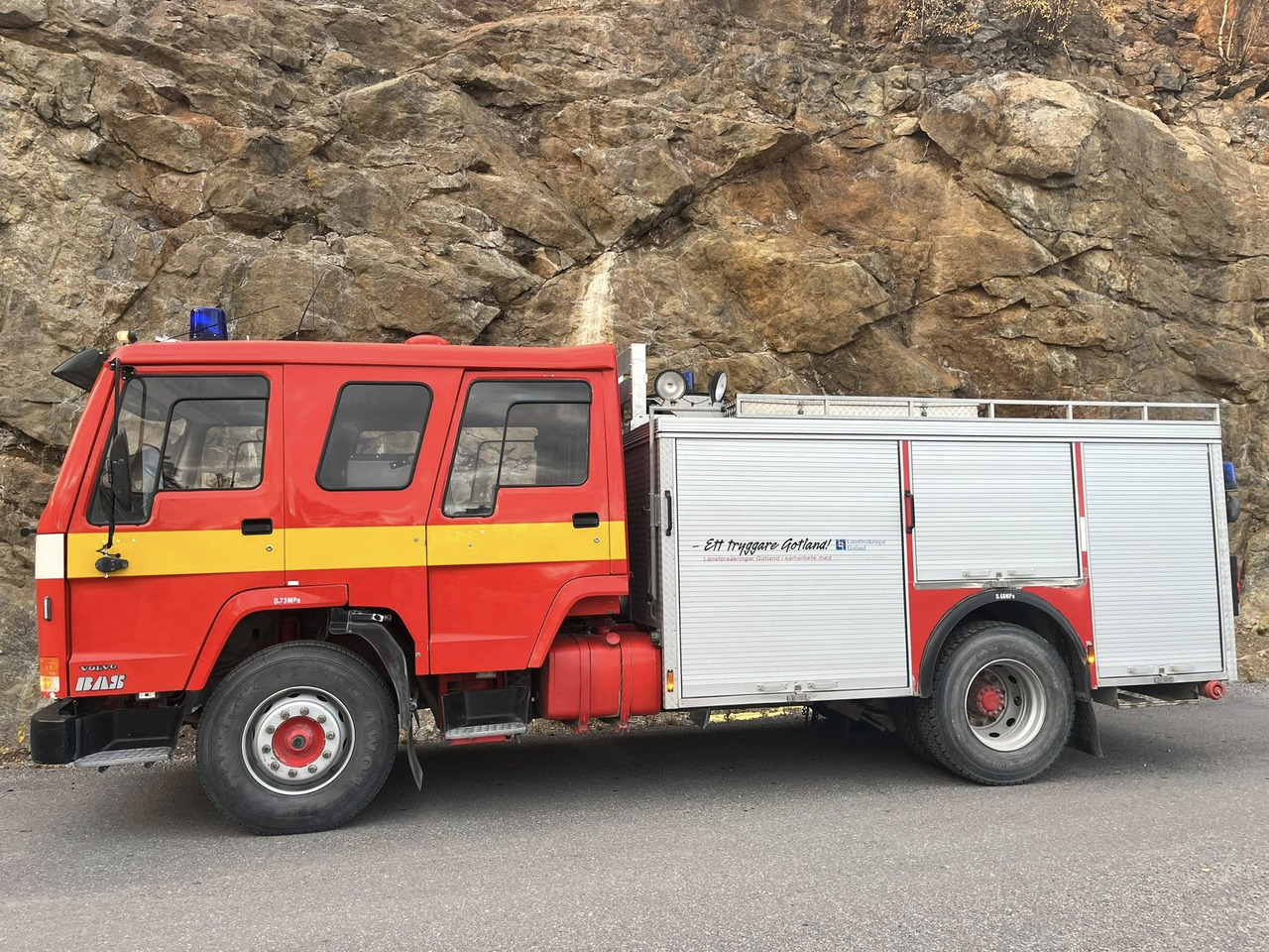 VOLVO FL 10 4x2 - Ugunsdzēsēju mašīna: foto 2 VOLVO FL 10 4x2 - Ugunsdzēsēju mašīna: foto 2
