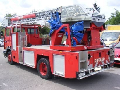 Renault Midliner M180 Drehleiter Feuerwehr EPSA23.5 1999 - Autopacēlājs: foto 5 Renault Midliner M180 Drehleiter Feuerwehr EPSA23.5 1999 - Autopacēlājs: foto 5