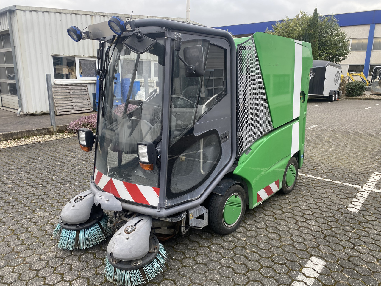 TENNANT Green Machines 500 ZE electric 500 ZE - Ielu tīrīšanas mašīna: foto 1 TENNANT Green Machines 500 ZE electric 500 ZE - Ielu tīrīšanas mašīna: foto 1