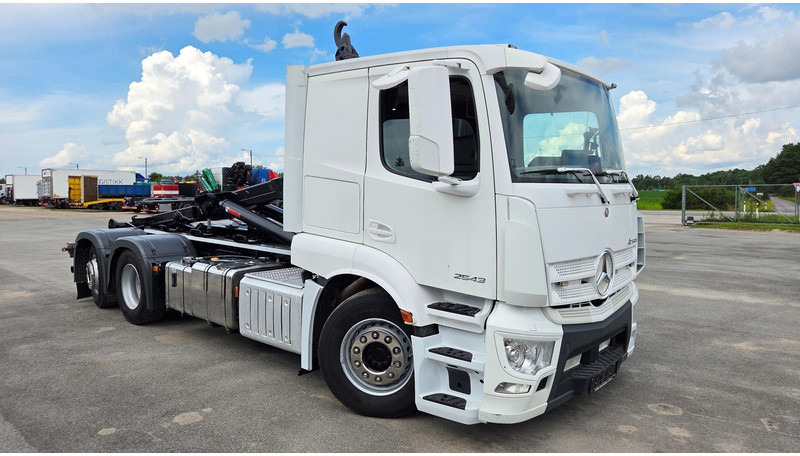 Mercedes-Benz Actros 2543 6X2*4 - Pacēlājs ar āķi: foto 2 Mercedes-Benz Actros 2543 6X2*4 - Pacēlājs ar āķi: foto 2