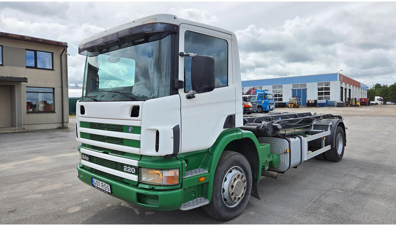 Scania P94 4X2 220 - Kravas automašīna - kabeļu sistēma: foto 1 Scania P94 4X2 220 - Kravas automašīna - kabeļu sistēma: foto 1