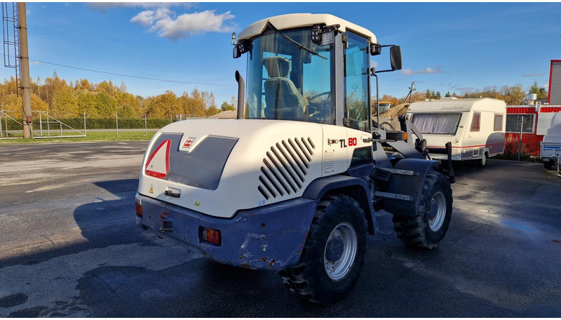 Terex TL80 4X4 + tools - Riteņu iekrāvējs: foto 3 Terex TL80 4X4 + tools - Riteņu iekrāvējs: foto 3