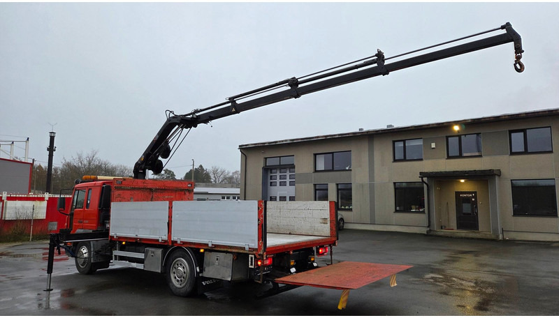 Volvo FL220 4X2 HIAB 077 - Bortu kravas automašīna/ Platforma, Kravas auto ar manipulatoru: foto 4 Volvo FL220 4X2 HIAB 077 - Bortu kravas automašīna/ Platforma, Kravas auto ar manipulatoru: foto 4