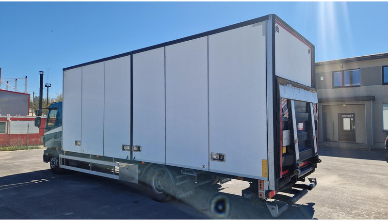 Volvo FL260 4X2 - Kravas automašīna ar slēgto virsbūvi: foto 4 Volvo FL260 4X2 - Kravas automašīna ar slēgto virsbūvi: foto 4