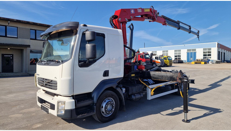 Volvo FL280 4X2 HMF 1560 - Pacēlājs ar āķi, Kravas auto ar manipulatoru: foto 1 Volvo FL280 4X2 HMF 1560 - Pacēlājs ar āķi, Kravas auto ar manipulatoru: foto 1