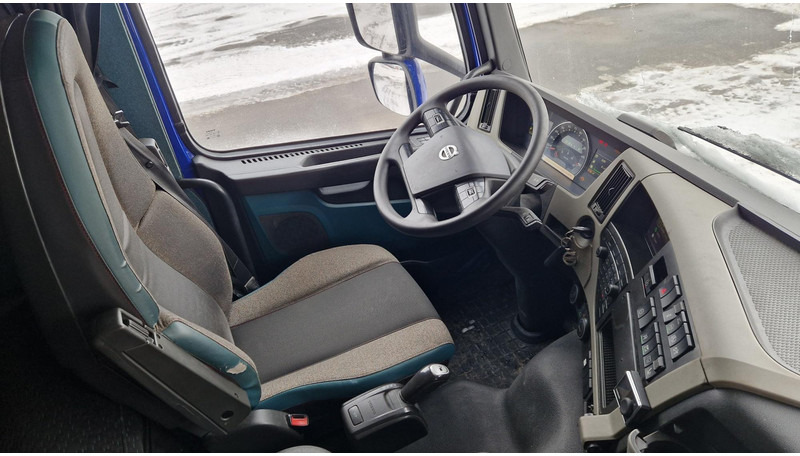 Kravas automašīna ar slēgto virsbūvi Volvo FM330 4X2: foto 7