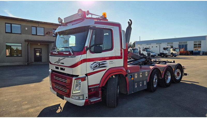 Volvo FM460 8X2*6 - Pacēlājs ar āķi: foto 1 Volvo FM460 8X2*6 - Pacēlājs ar āķi: foto 1