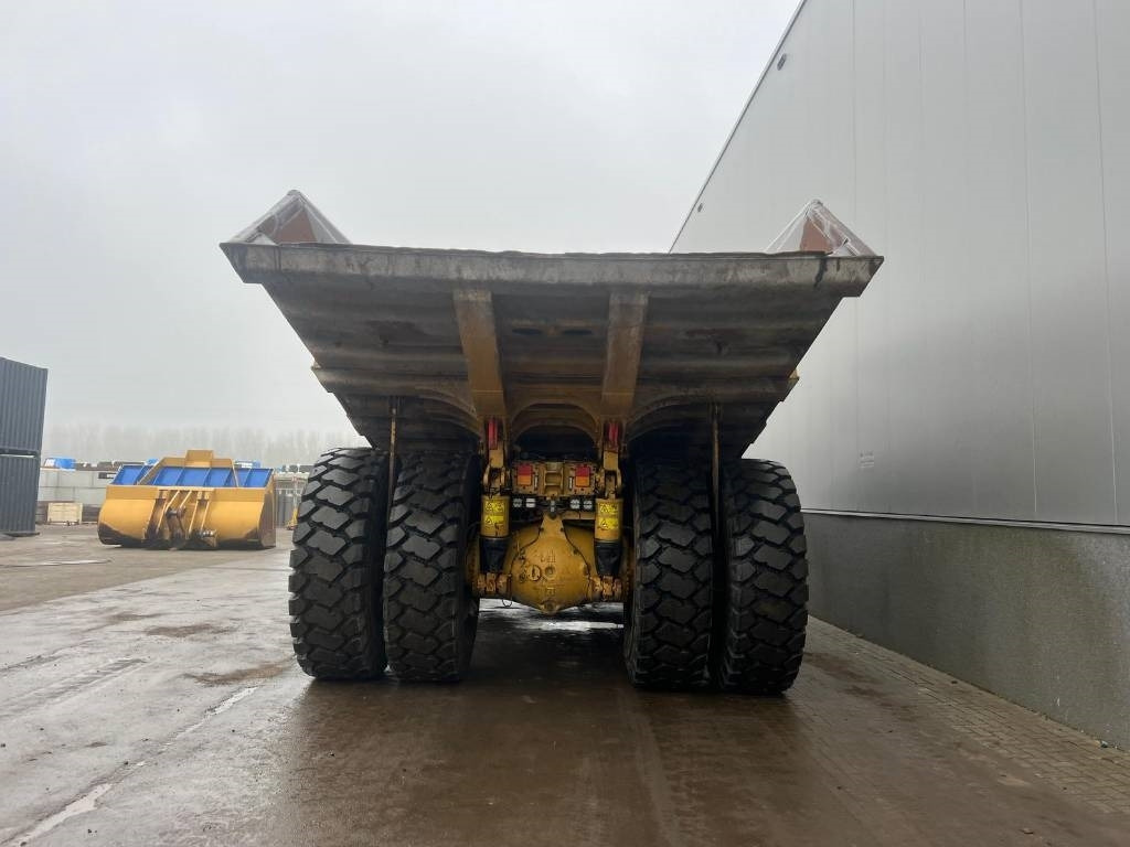 CAT 775 G - Karjeru pašizgāzējs: foto 4 CAT 775 G - Karjeru pašizgāzējs: foto 4