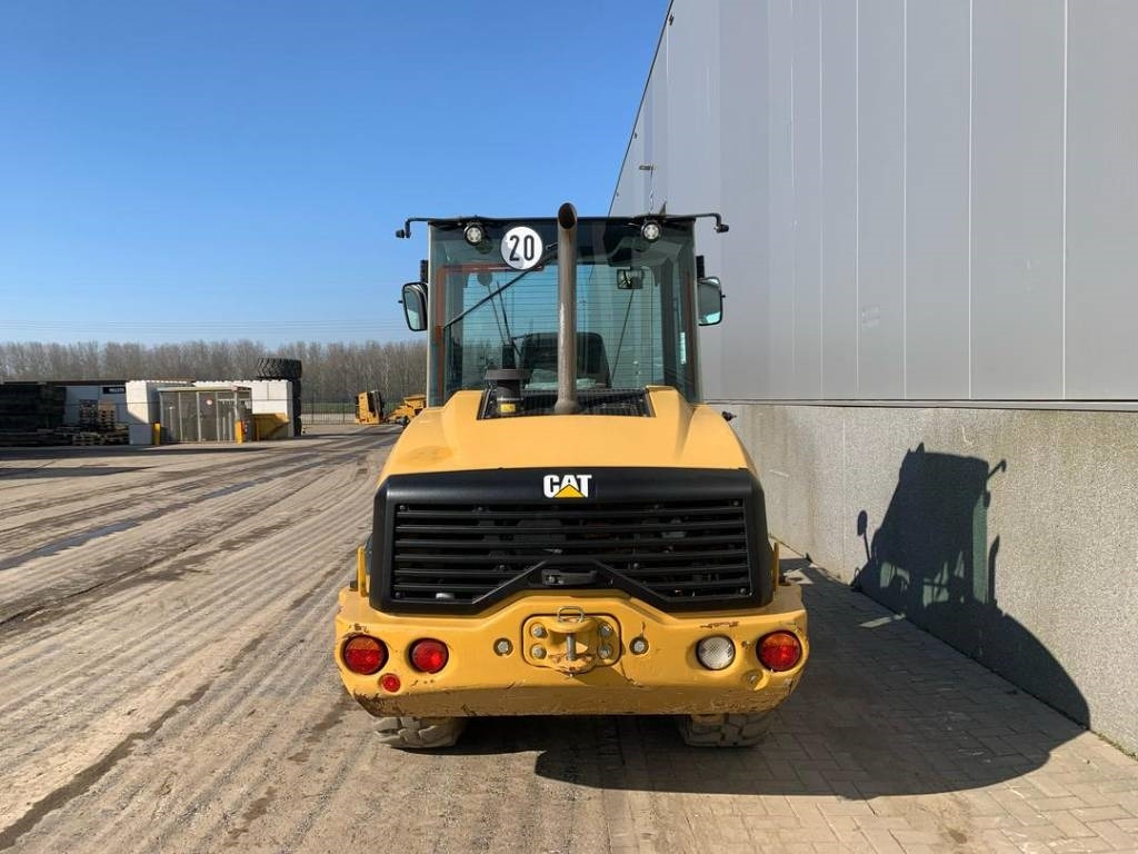 CAT 906  - Riteņu iekrāvējs: foto 4 CAT 906  - Riteņu iekrāvējs: foto 4