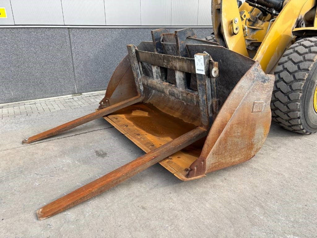 CAT 938 M (Under Preparation / Bucket + Forks) - Riteņu iekrāvējs: foto 2 CAT 938 M (Under Preparation / Bucket + Forks) - Riteņu iekrāvējs: foto 2