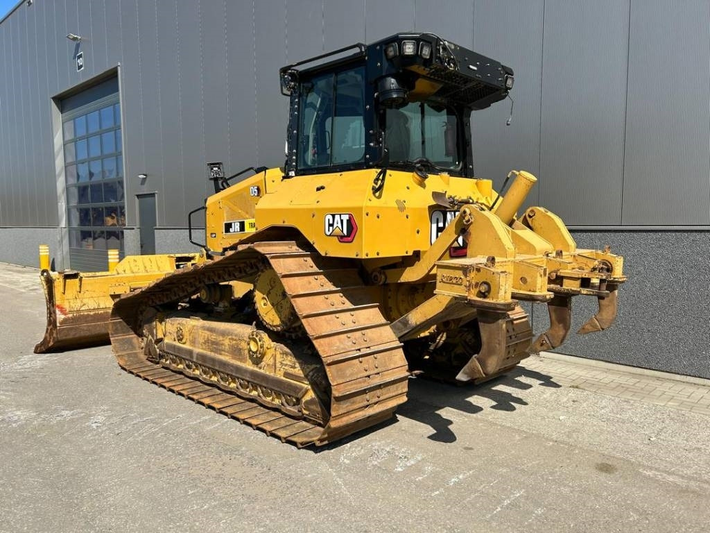 CAT D 5 LGP (new undercarriage + ripper) - Buldozers: foto 3 CAT D 5 LGP (new undercarriage + ripper) - Buldozers: foto 3