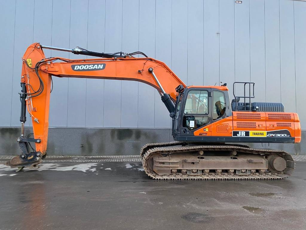 Doosan DX 300 LC-7 - Kāpurķēžu ekskavators: foto 1 Doosan DX 300 LC-7 - Kāpurķēžu ekskavators: foto 1