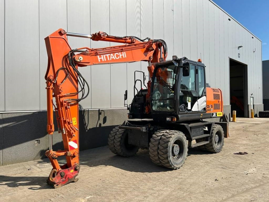 Hitachi ZX 140 W-5B - Riteņu ekskavators: foto 2 Hitachi ZX 140 W-5B - Riteņu ekskavators: foto 2