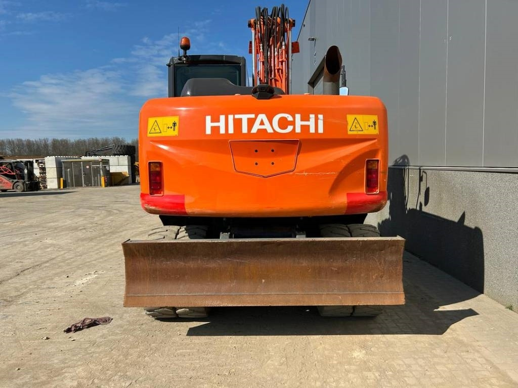 Hitachi ZX 140 W-5B - Riteņu ekskavators: foto 4 Hitachi ZX 140 W-5B - Riteņu ekskavators: foto 4