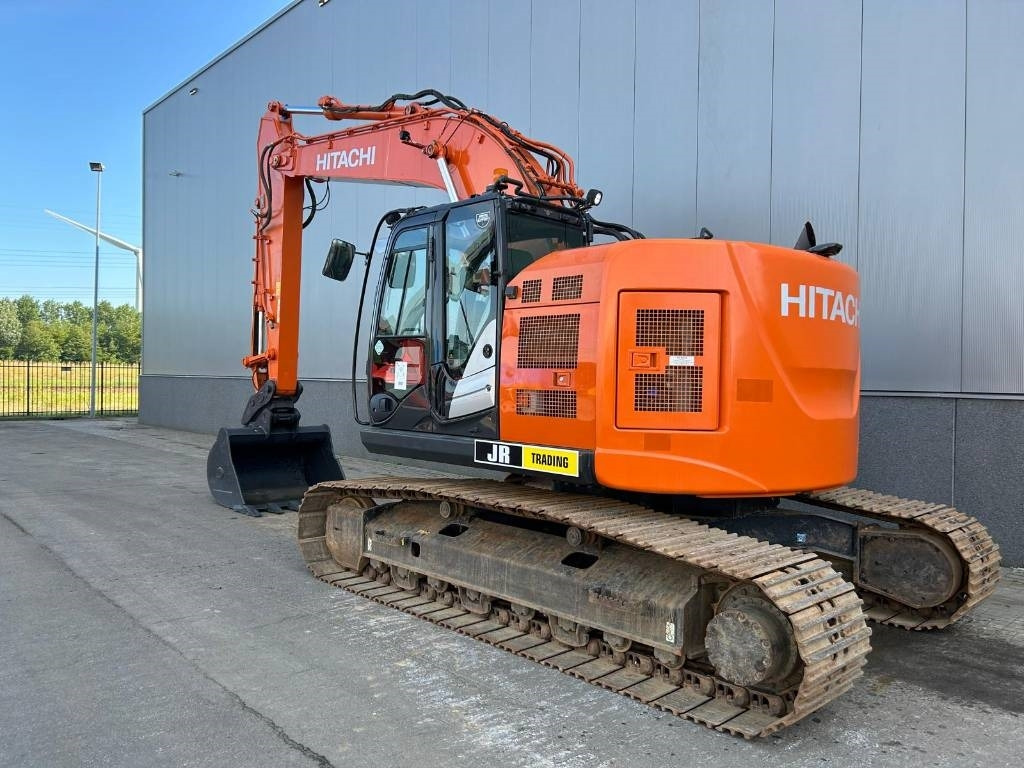 Hitachi ZX 225 US LC-6 - Kāpurķēžu ekskavators: foto 3 Hitachi ZX 225 US LC-6 - Kāpurķēžu ekskavators: foto 3