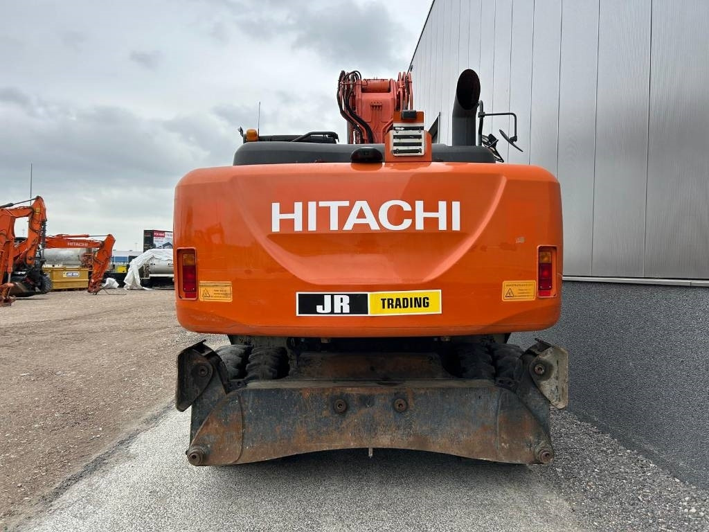 Hitachi ZX220W-5B - Riteņu ekskavators: foto 4 Hitachi ZX220W-5B - Riteņu ekskavators: foto 4