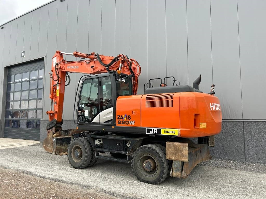 Hitachi ZX220W-5B - Riteņu ekskavators: foto 3 Hitachi ZX220W-5B - Riteņu ekskavators: foto 3