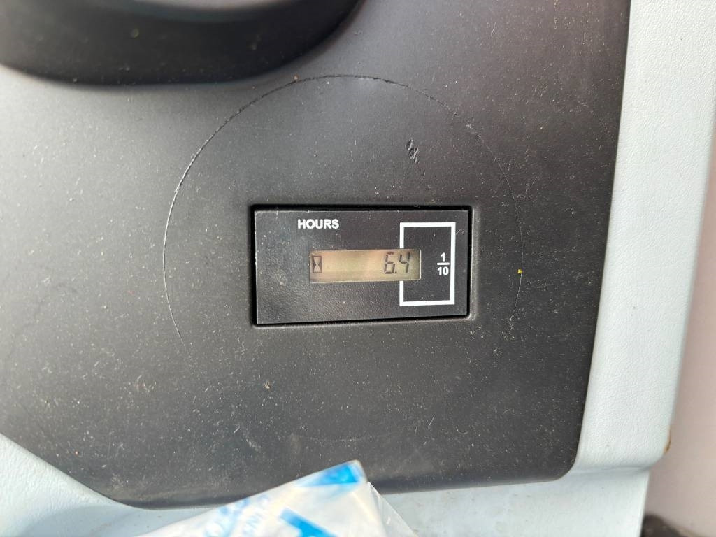 Jaunā Ekskavators Hyundai R 245 LR: foto 10