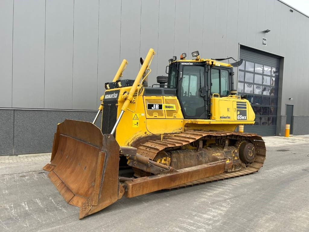 Komatsu D 65 WX-18 - Buldozers: foto 1 Komatsu D 65 WX-18 - Buldozers: foto 1