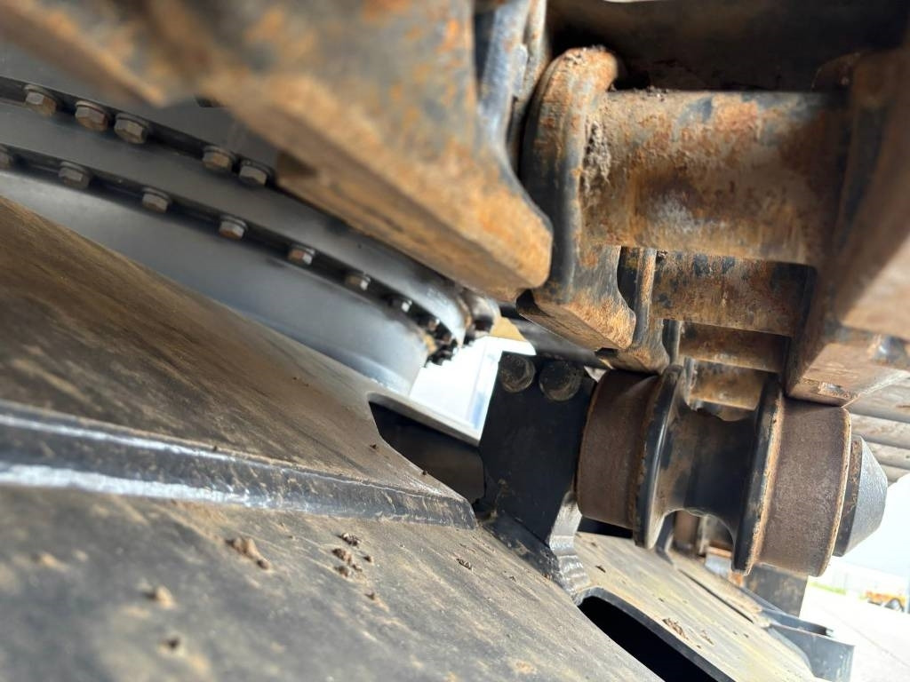 Jaunā Kāpurķēžu ekskavators Komatsu PC 210-10M0: foto 21