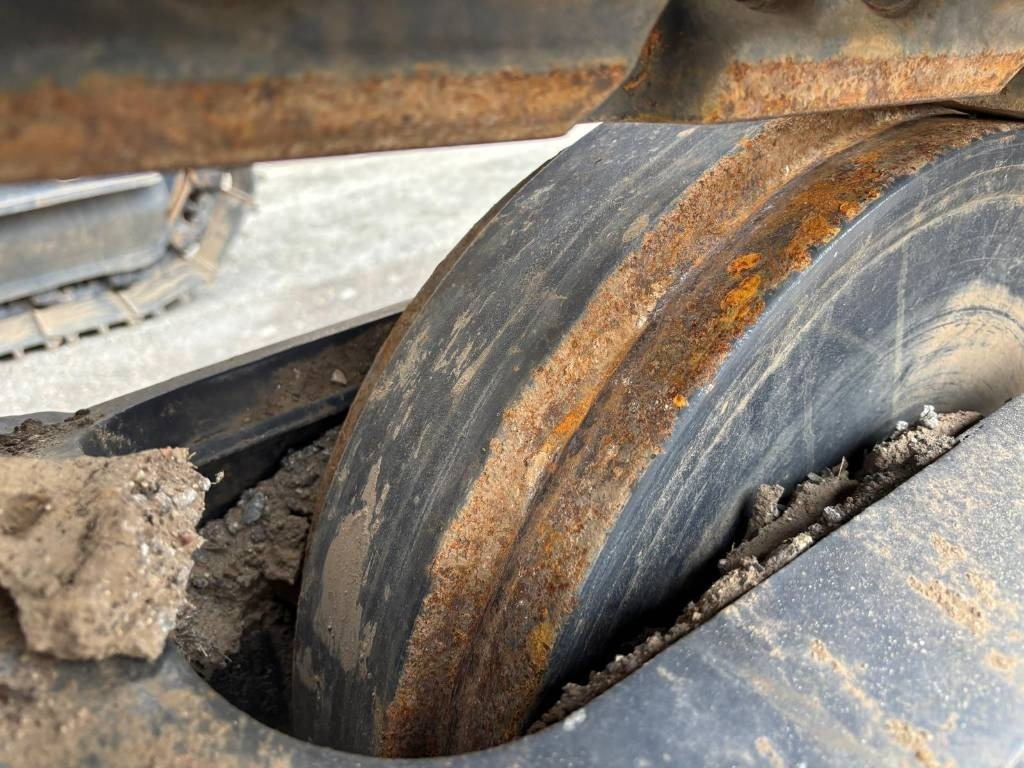Jaunā Kāpurķēžu ekskavators Komatsu PC 210-10M0: foto 24