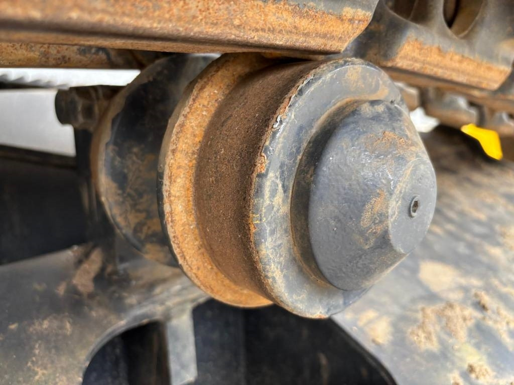 Jaunā Kāpurķēžu ekskavators Komatsu PC 210-10M0: foto 23