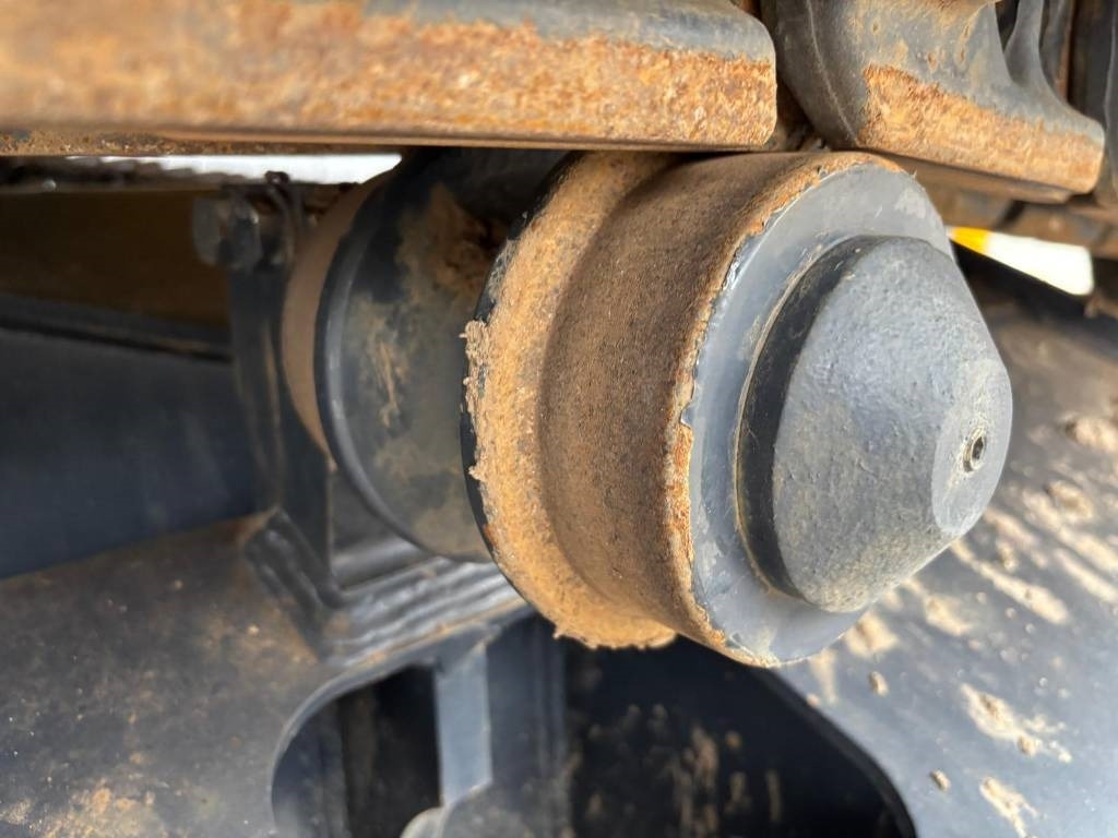 Jaunā Kāpurķēžu ekskavators Komatsu PC 210-10M0: foto 29