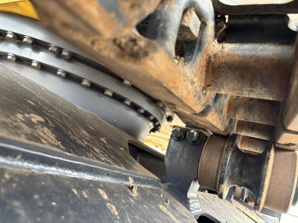 Jaunā Kāpurķēžu ekskavators Komatsu PC 210-10M0: foto 27