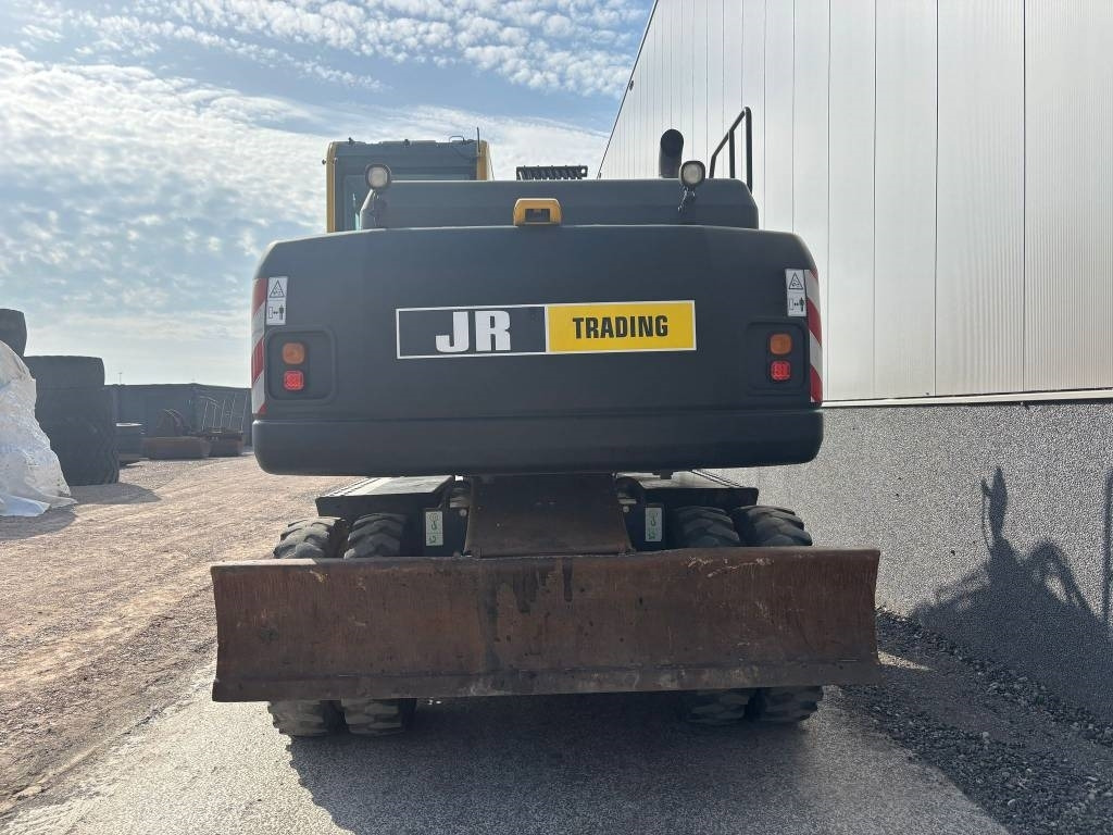 Komatsu PW 160 - Riteņu ekskavators: foto 4 Komatsu PW 160 - Riteņu ekskavators: foto 4