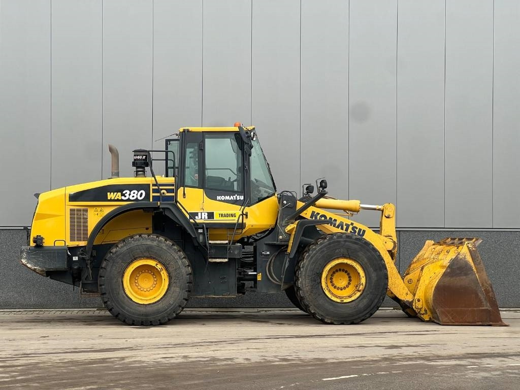 Komatsu WA 380-7 - Riteņu iekrāvējs: foto 5 Komatsu WA 380-7 - Riteņu iekrāvējs: foto 5