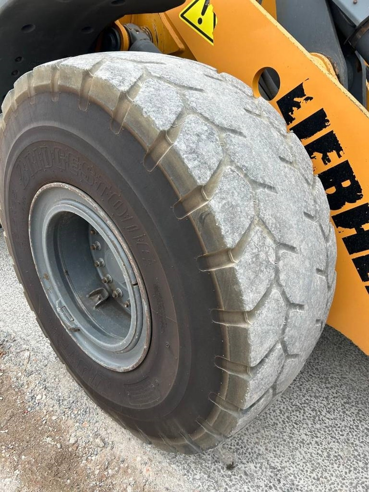 Liebherr L 550 (Comes with High-tip - Mit Hochkipper)  līzingu Liebherr L 550 (Comes with High-tip - Mit Hochkipper): foto 20