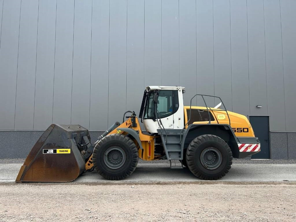 Liebherr L 550 (Comes with High-tip - Mit Hochkipper) - Riteņu iekrāvējs: foto 1 Liebherr L 550 (Comes with High-tip - Mit Hochkipper) - Riteņu iekrāvējs: foto 1