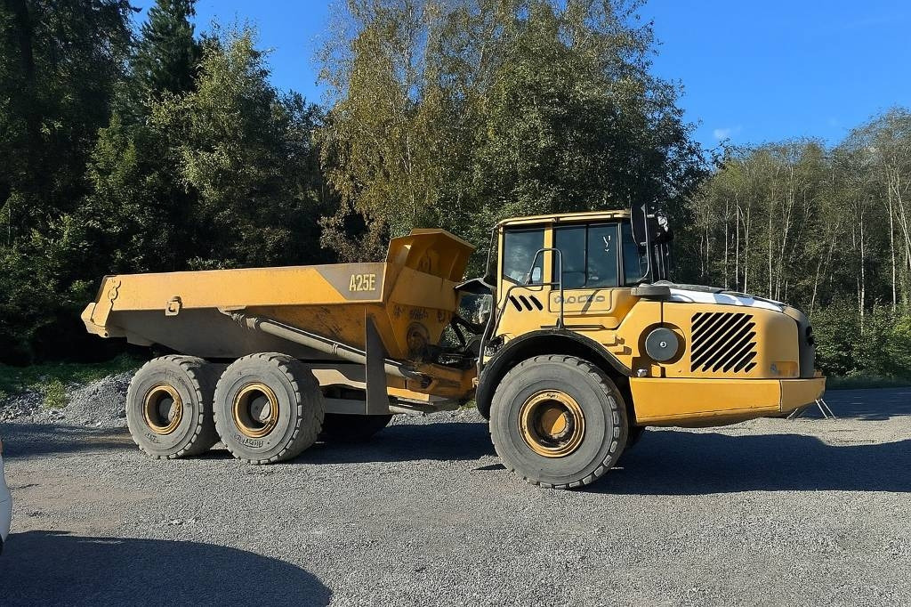 Volvo A 25 E (On Transport) - Artikulētias pašizgāzējs: foto 1 Volvo A 25 E (On Transport) - Artikulētias pašizgāzējs: foto 1