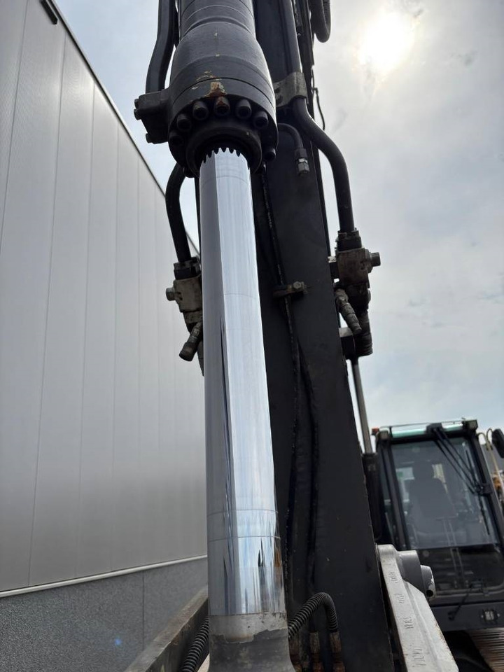 Kāpurķēžu ekskavators Volvo EC 220 EL (new undercarriage): foto 21