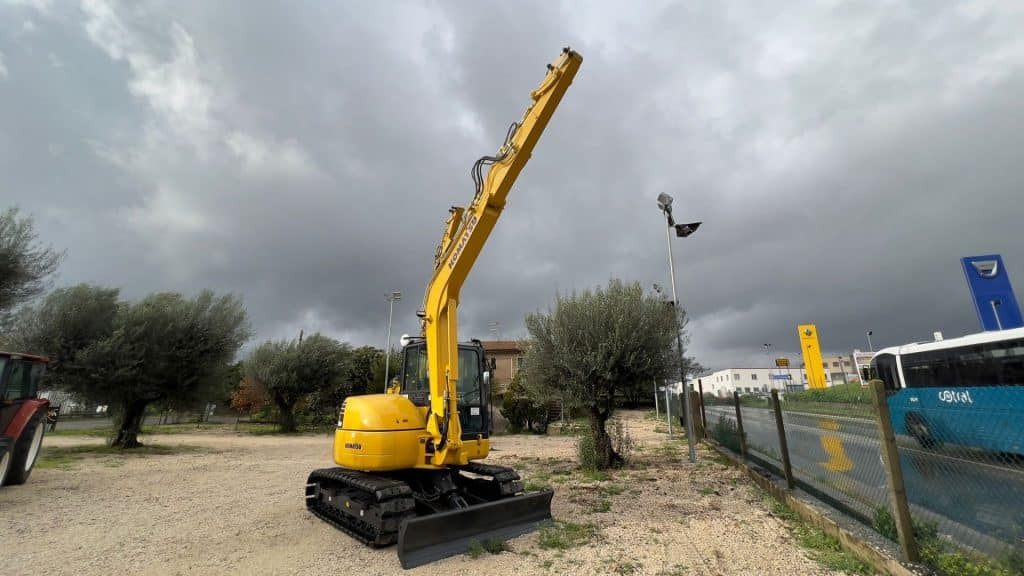 Komatsu PC80 MR-5 - Mini-ekskavators: foto 5 Komatsu PC80 MR-5 - Mini-ekskavators: foto 5