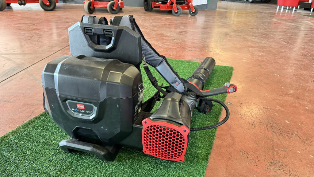 Toro – Zaino e soffiatore Revolution 66200 - Dārza tehnika: foto 2 Toro – Zaino e soffiatore Revolution 66200 - Dārza tehnika: foto 2