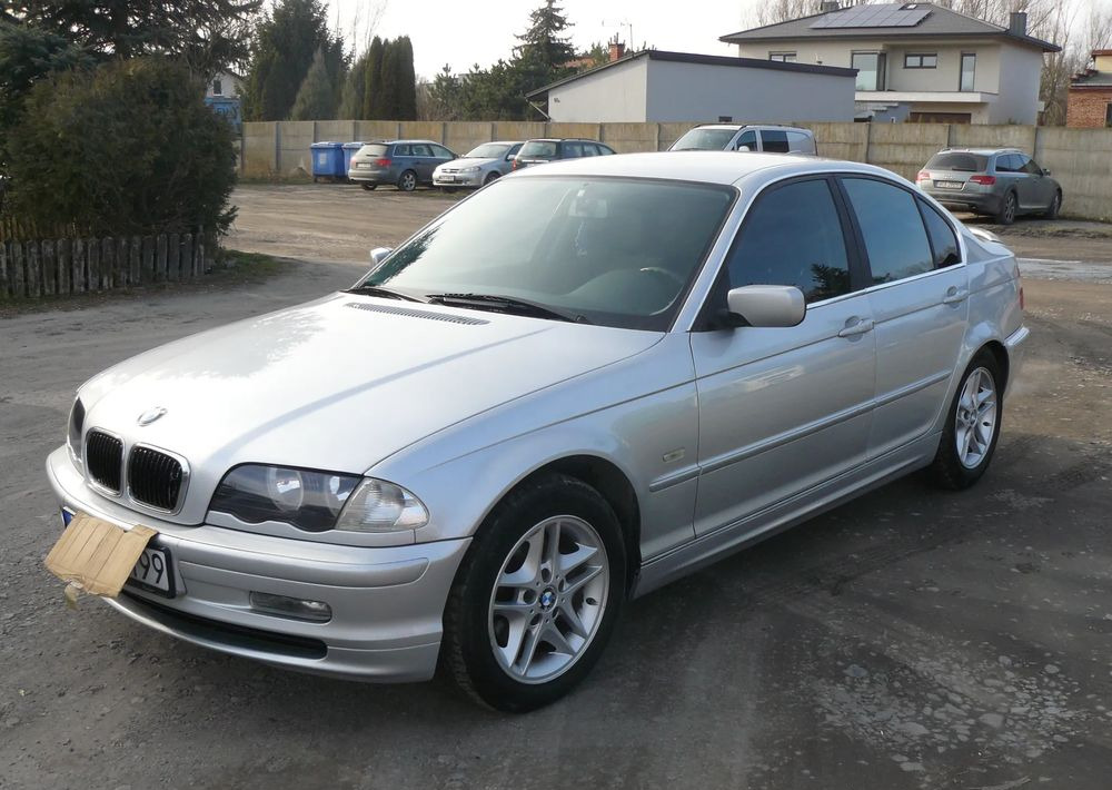 BMW Seria 3 320i - Sedans: foto 3 BMW Seria 3 320i - Sedans: foto 3