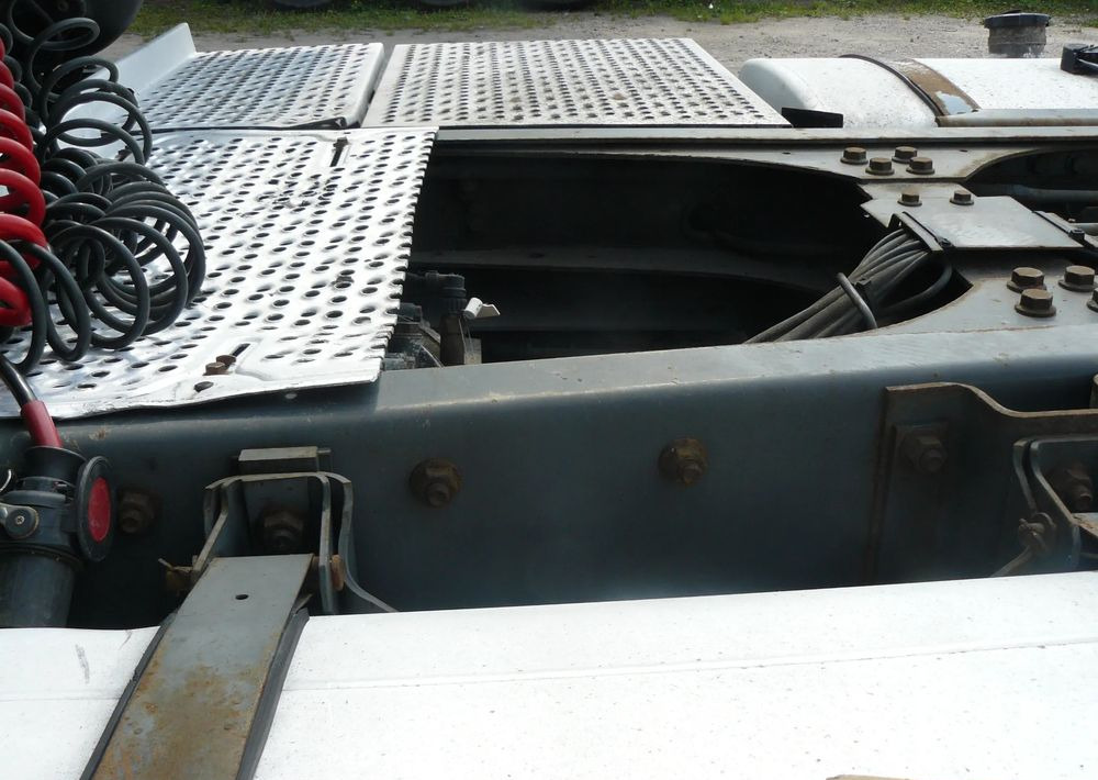 Vilcējs DAF XF105 460: foto 8