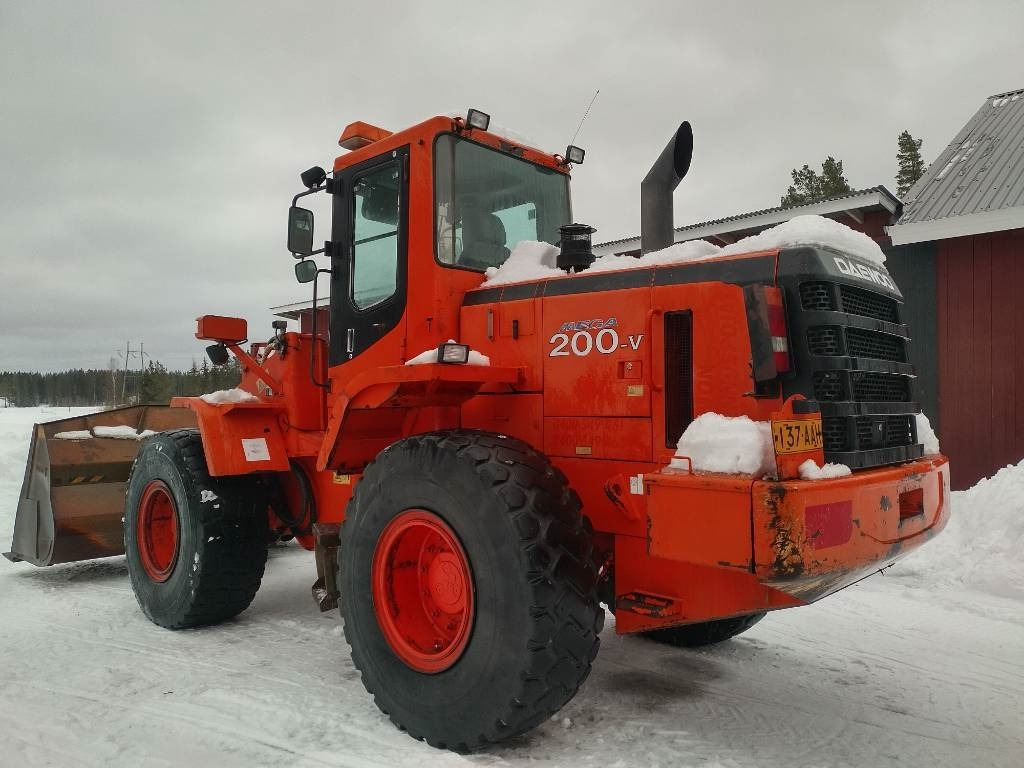 Daewoo 200-V Mega - Riteņu iekrāvējs: foto 4 Daewoo 200-V Mega - Riteņu iekrāvējs: foto 4