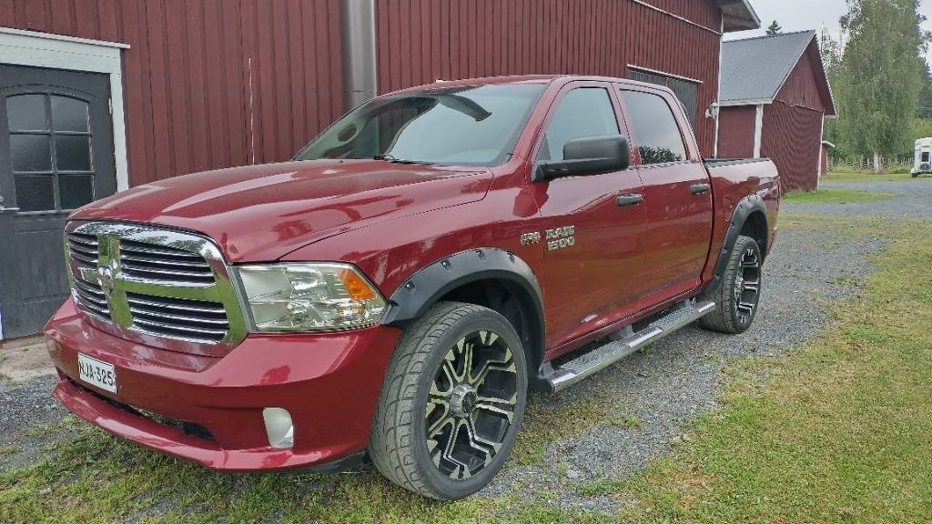 Dodge RAM 1500 5,7 hemi - Pikaps: foto 2 Dodge RAM 1500 5,7 hemi - Pikaps: foto 2