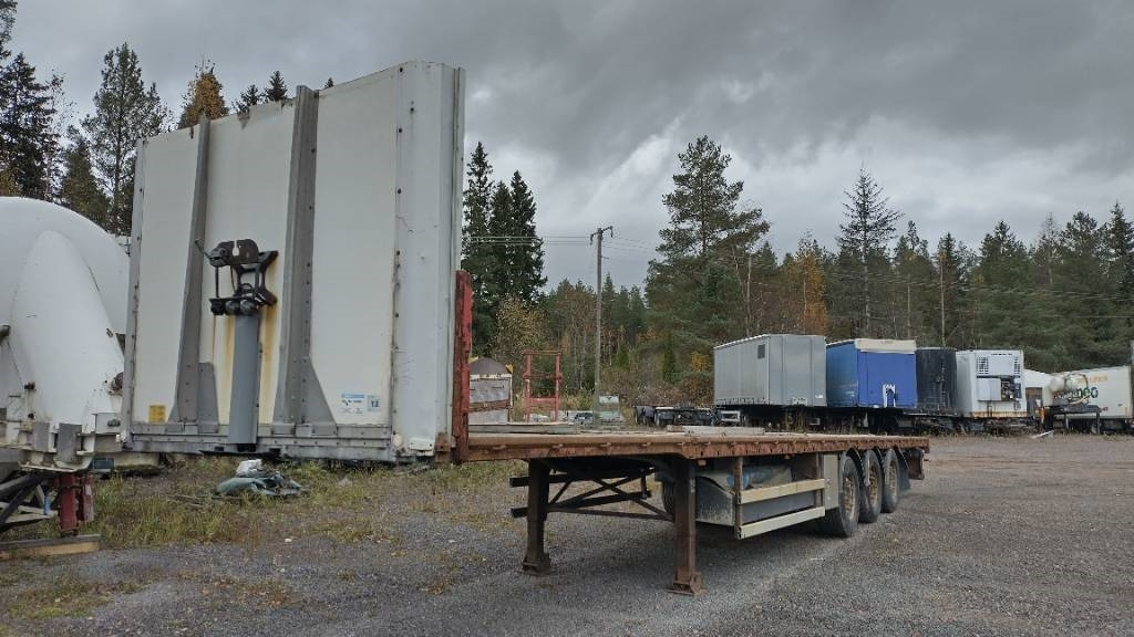 Fliegel 3 aks. Avopuolikas - Bortu puspiekabe/ Platforma: foto 5 Fliegel 3 aks. Avopuolikas - Bortu puspiekabe/ Platforma: foto 5