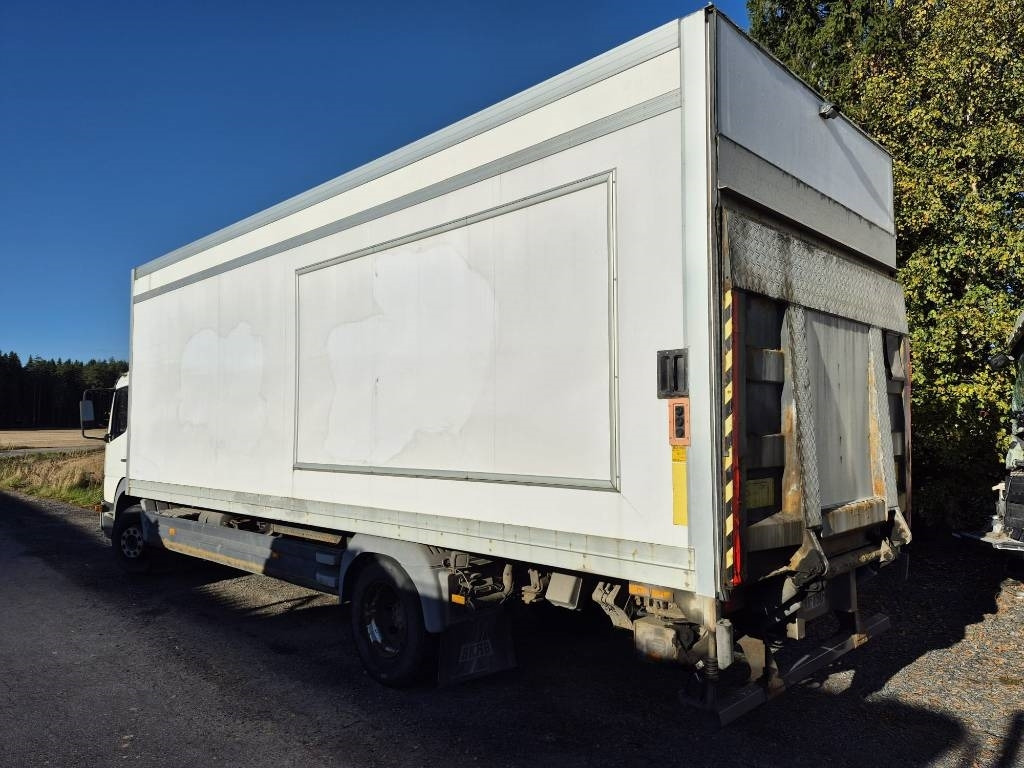 Mercedes-Benz Atego 1223 umpikori+pl nostin - Kravas automašīna ar slēgto virsbūvi: foto 4 Mercedes-Benz Atego 1223 umpikori+pl nostin - Kravas automašīna ar slēgto virsbūvi: foto 4