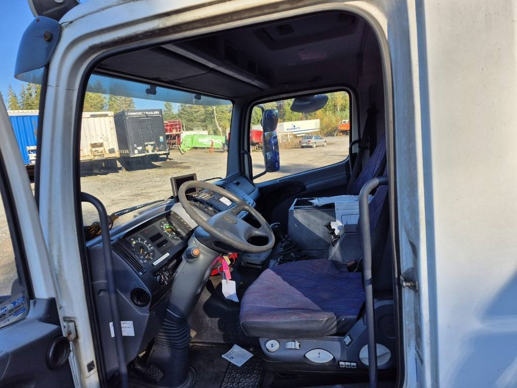 Mercedes-Benz Atego 1223 umpikori+pl nostin - Kravas automašīna ar slēgto virsbūvi: foto 5 Mercedes-Benz Atego 1223 umpikori+pl nostin - Kravas automašīna ar slēgto virsbūvi: foto 5